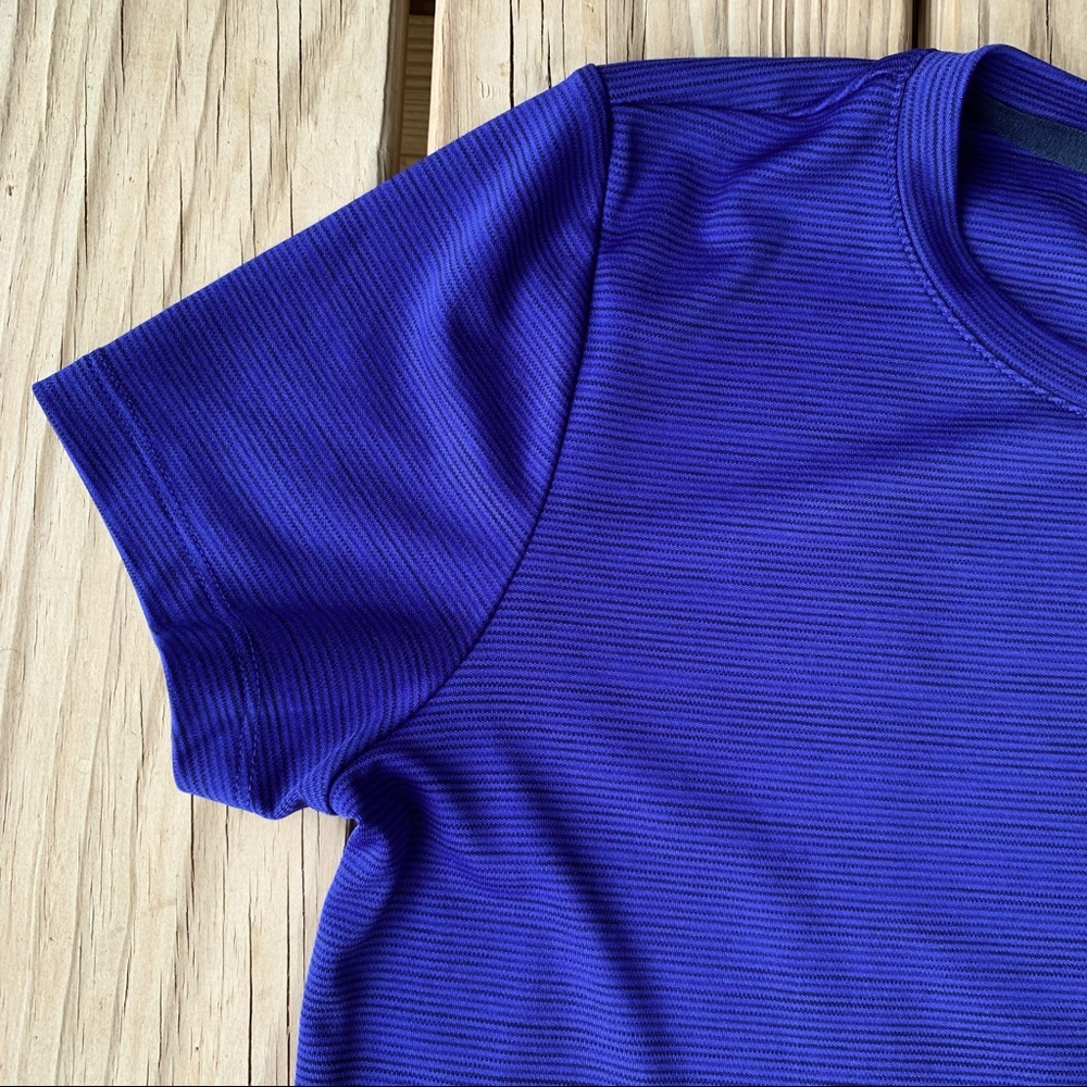 Under Armour Tee - Picture 2 of 7